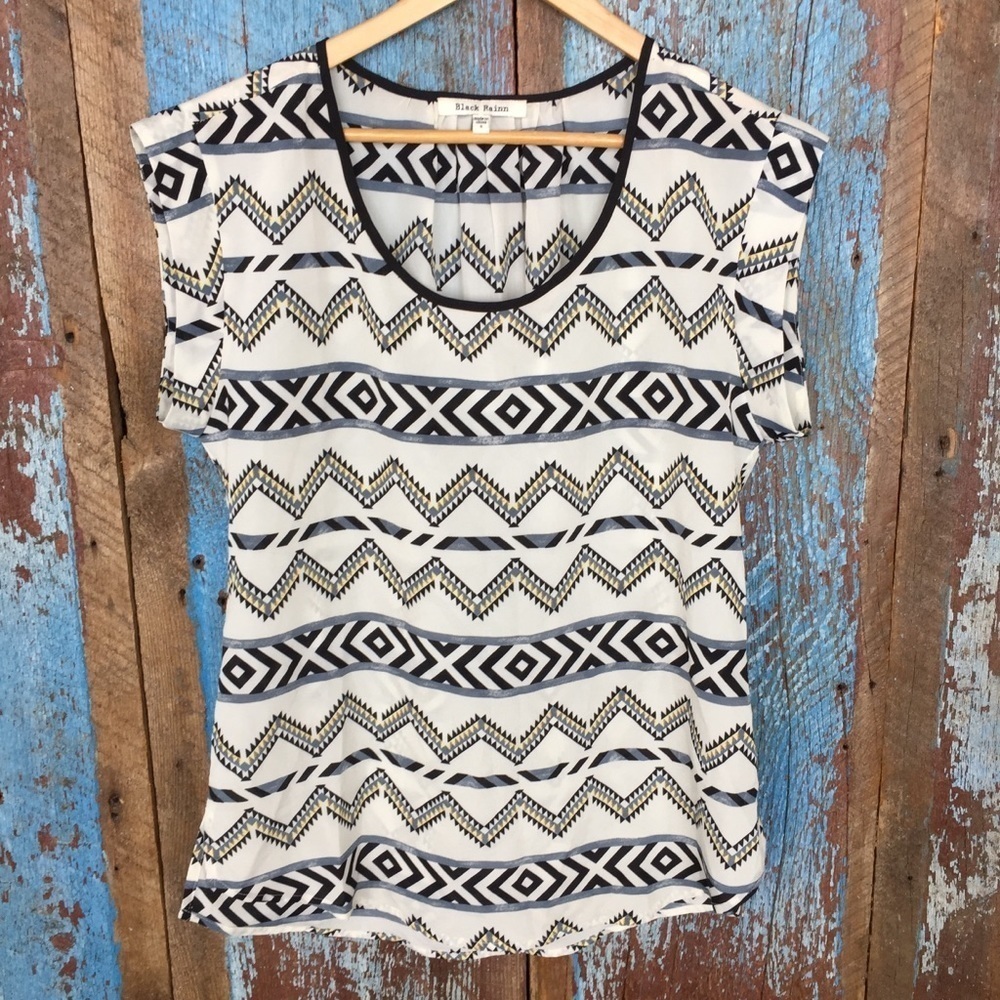 Black Rainn Tribal Print Top